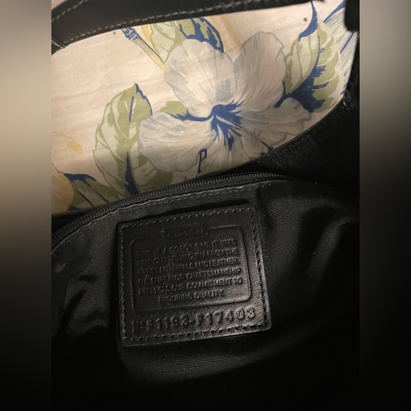 Coach black shoulder bag - Picture 2 of 4